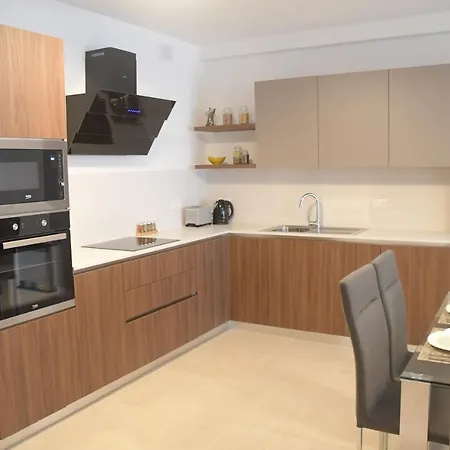Staymela - Apartment Luqa